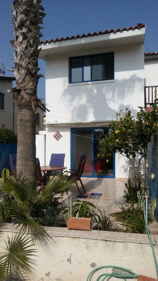 Il Mare Villa Larnaca Bagian luar foto